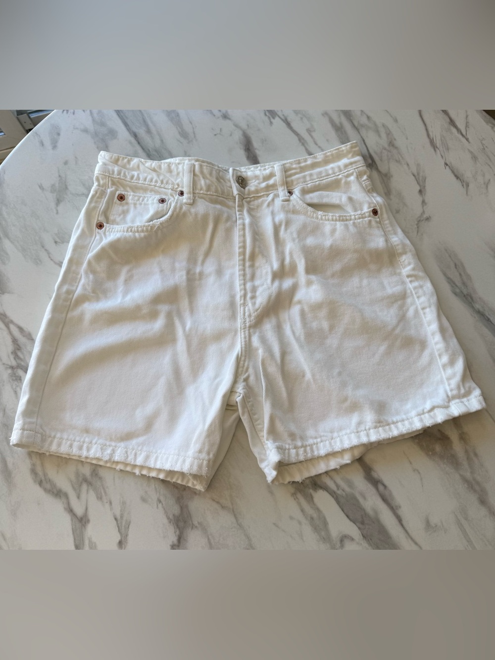White Zara shorts